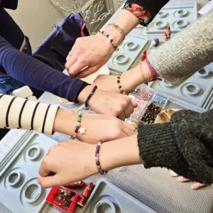 Bracelets personnalisés créés lors d'un atelier Christa'Lune